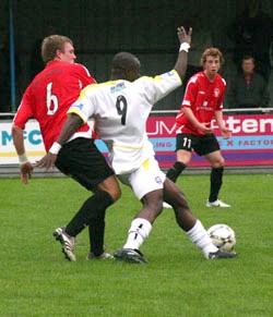 Will Hendry challenges Eugene Ofori