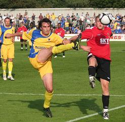 Hendry battles ahead